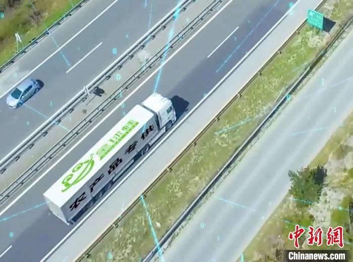 線上一鍵下單，實(shí)體門店本地配送，實(shí)現(xiàn)“即買即送”，“即時(shí)零售”將訂單在電商平臺(tái)、實(shí)體門店連接在一起?！∶捞睾眉瘓F(tuán)供圖