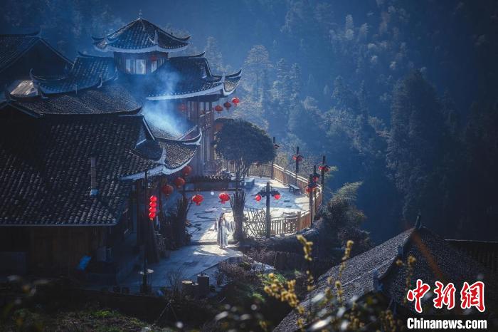 藏于溆浦雁鵝界的古村落?！∷巫娲?攝