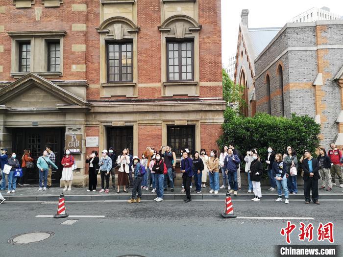 新階層人士走讀“外灘源”。　范宇斌 攝