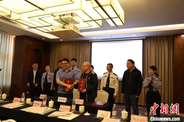 合肥公安“警企議事群”開(kāi)通為企服務(wù)“快車(chē)道”