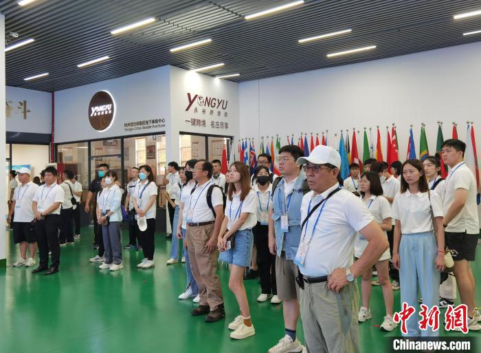 臺灣青年參訪浙江?！□U夢妮 攝