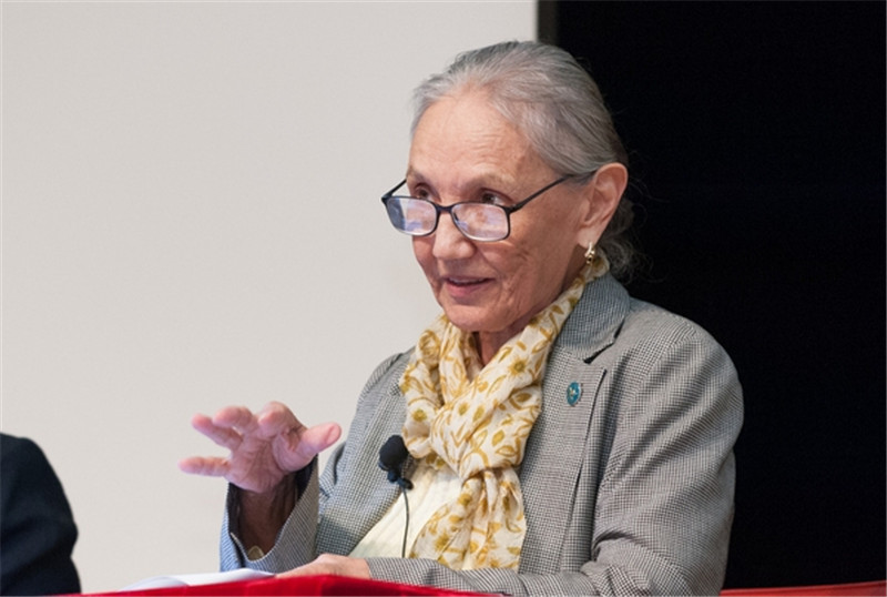 哈薩克斯坦?jié)h學(xué)家哈菲佐娃。資料圖