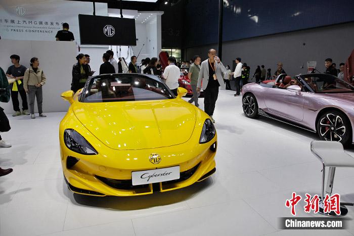 中國(guó)品牌新能源跑車(chē)。中新財(cái)經(jīng)記者 葛成 攝