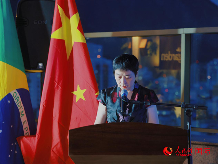 中國(guó)駐里約熱內(nèi)盧總領(lǐng)事田敏發(fā)表致辭。人民網(wǎng)記者 宋亦然攝