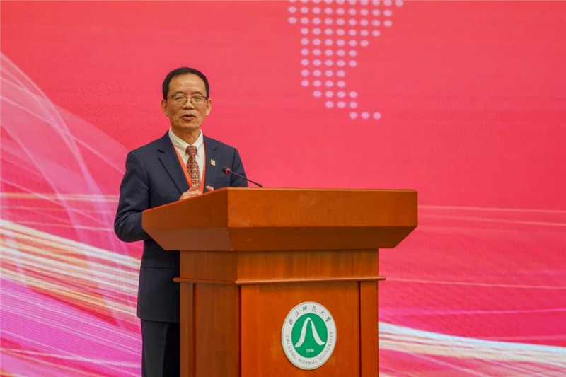 國務(wù)院學(xué)位委員會區(qū)域國別學(xué)學(xué)科評議組秘書長、浙江師范大學(xué)非洲研究院（非洲區(qū)域國別學(xué)院）院長劉鴻武致辭。主辦方供圖