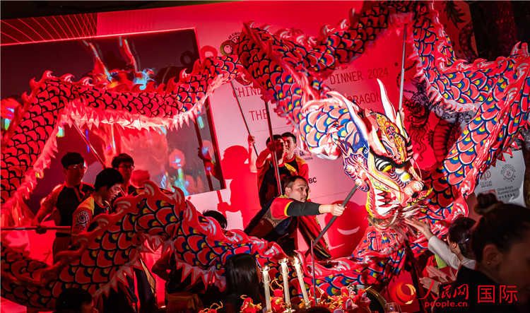 “共慶中國年 共享新機(jī)遇”破冰者新春晚宴現(xiàn)場盛況。人民網(wǎng) 郭錦標(biāo)攝