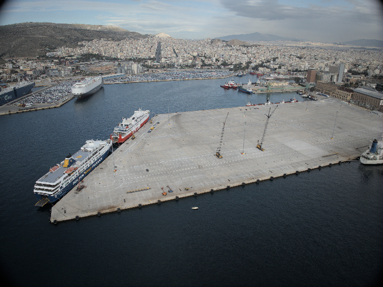 赫拉克萊烏斯?jié)L裝碼頭全景。比雷埃夫斯港港務(wù)局供圖