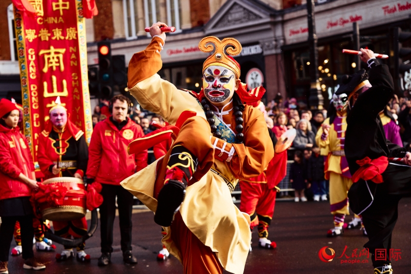 倫敦新春慶典現(xiàn)場。人民網(wǎng) 郭錦標(biāo)、楊浩鵬攝