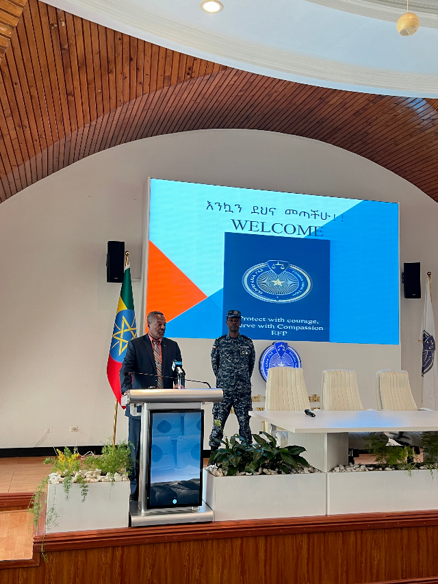 圖為埃塞警察大學校長梅斯芬·阿貝貝致辭。亞的斯亞貝巴大學孔子學院供圖