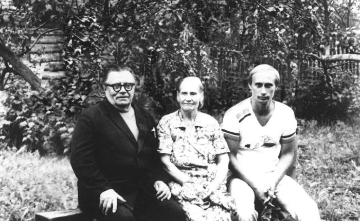 從圣彼得堡到莫斯科，普京從政大事記：下一個六年怎么走？