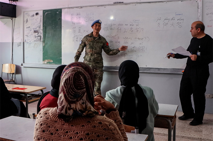 漢語班授課現(xiàn)場。瞿發(fā)統(tǒng)攝