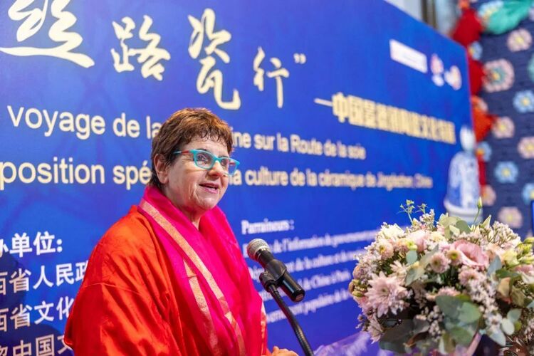 在巴黎遇見中國(guó)陶瓷——他們帶著“洋景漂”的作品來(lái)到歐洲