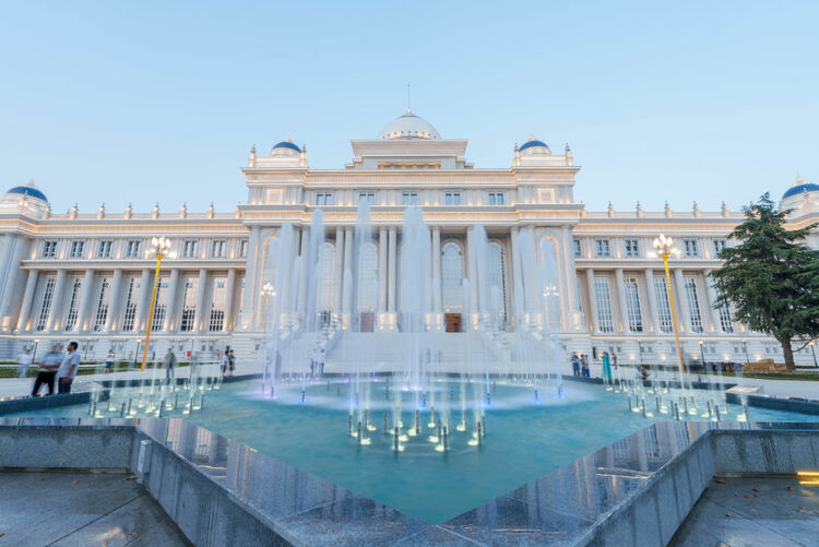 第1視點(diǎn)丨這兩座大樓，見(jiàn)證著中塔友誼