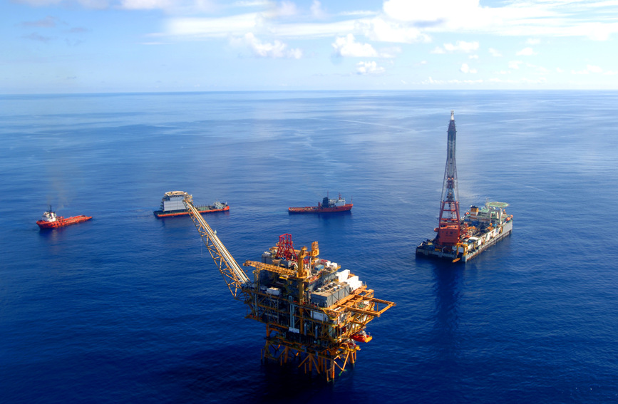 渤海油田累計(jì)生產(chǎn)油氣當(dāng)量超5億噸。賈磊攝