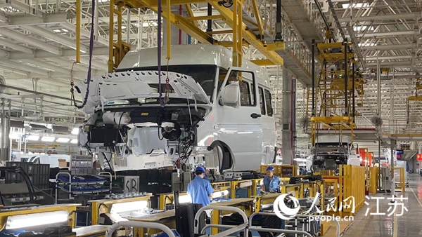 南京依維柯汽車有限公司生產(chǎn)車間。黃啟源攝