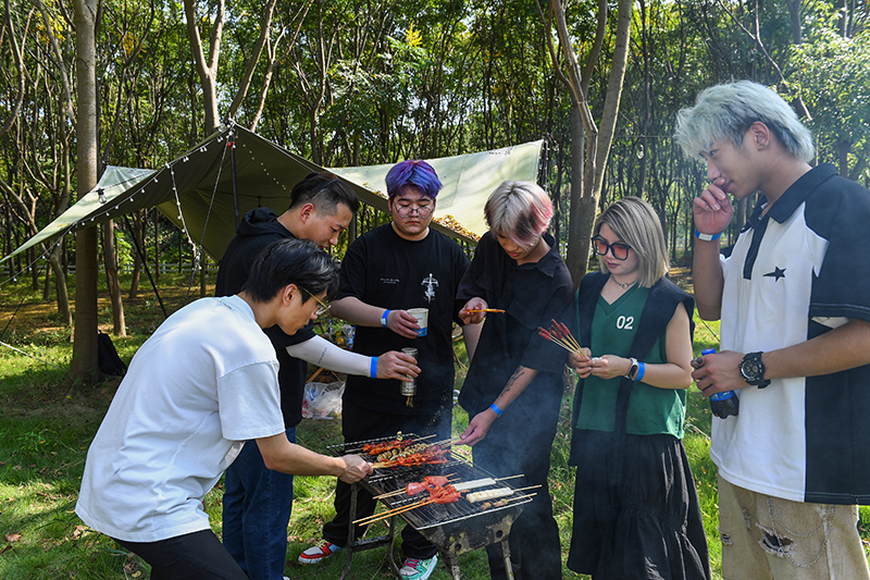 從馬達(dá)加斯加到肥東，楊晉打理的雨悅山房深受年輕人的喜愛。吳芳攝