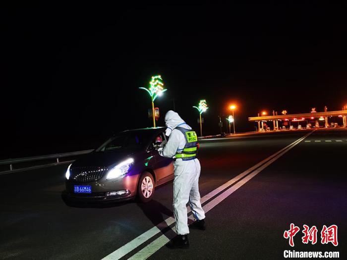 “90后”特警延遲婚期走向抗疫戰(zhàn)場：擊退疫情再團圓