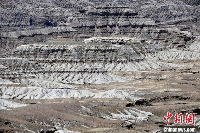 4月5日，西藏阿里札達(dá)土林?！±盍?攝