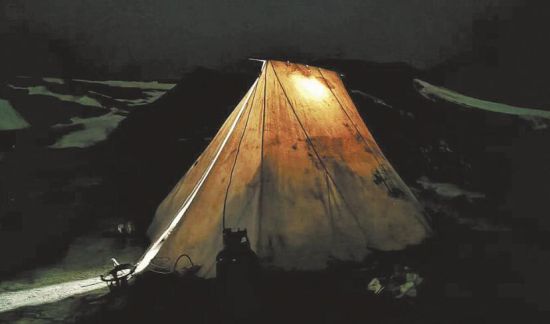 卓乃湖受困?？煽晌骼锕芾硖庂Y料圖片