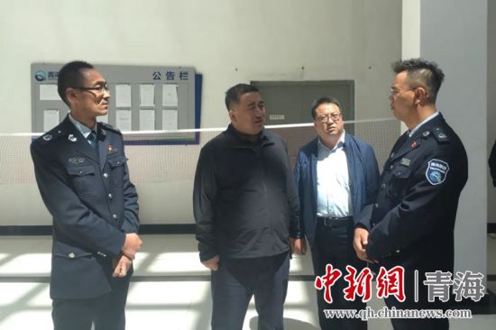 圖為生態(tài)環(huán)保專(zhuān)項(xiàng)督查現(xiàn)場(chǎng)。 孫舒亞攝