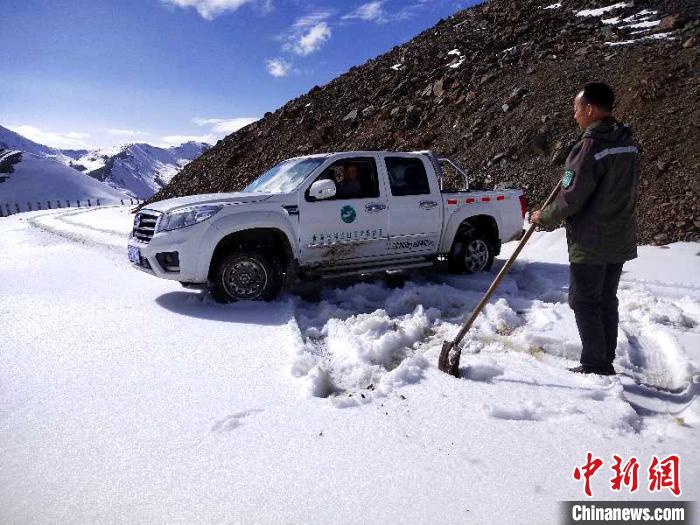 圖為管護(hù)員的工作日常。受訪者供圖