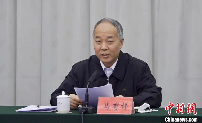 圖為農(nóng)業(yè)農(nóng)村部副部長馬有祥在部省共同打造青海綠色有機農(nóng)畜產(chǎn)品輸出地推進(jìn)會議上講話?！±罱瓕?攝