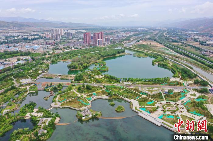 青海湟水規(guī)?；謭?chǎng)營(yíng)造林項(xiàng)目3年增加務(wù)工收入4億元