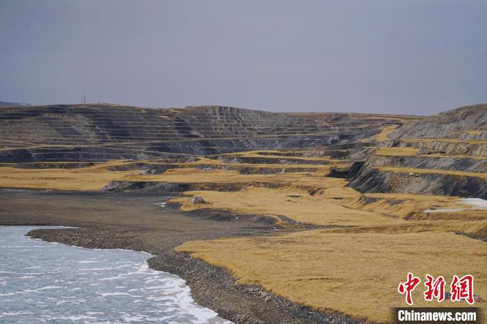 圖為青海省海西蒙古族藏族自治州天峻縣木里礦區(qū)?！●R銘言 攝
