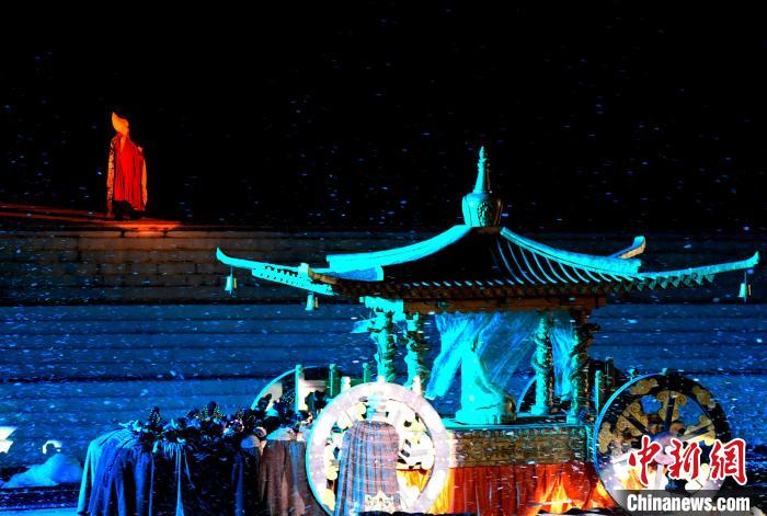 3月17日，西藏拉薩，《文成公主》大型史詩(shī)劇演出現(xiàn)場(chǎng)。　李林 攝