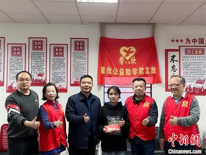 在湘求學的西藏女孩：“我淋過雨，也想努力為別人撐把傘”