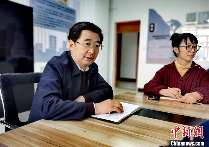 （兩會(huì)聲音）全國(guó)政協(xié)委員趙海興：師者為師亦為范，建議設(shè)教師理想信念教育基地