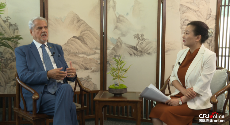 羅馬尼亞前總理訥斯塔塞:中國(guó)九三閱兵是當(dāng)代人的一堂團(tuán)結(jié)必修課_fororder_2