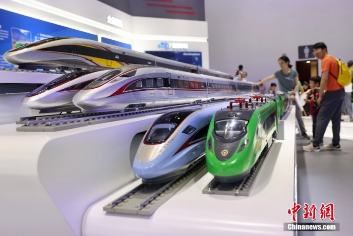 7月13日，第二十六屆北京科博會在北京國家會議中心開幕。圖為復(fù)興號系列動車組模型。<a target='_blank' href='/'><p  align=