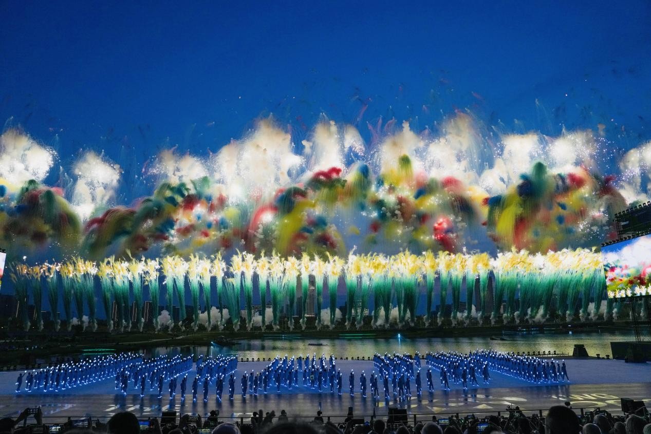 成都世運(yùn)會(huì)開(kāi)幕！展現(xiàn)出中國(guó)式現(xiàn)代化萬(wàn)千氣象