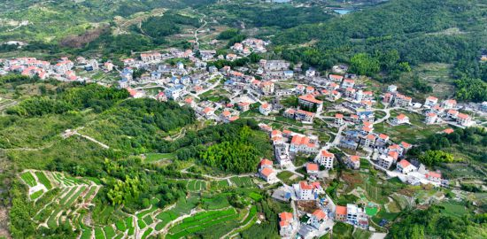 軍營村俯瞰。人民網(wǎng)記者 陳博 攝