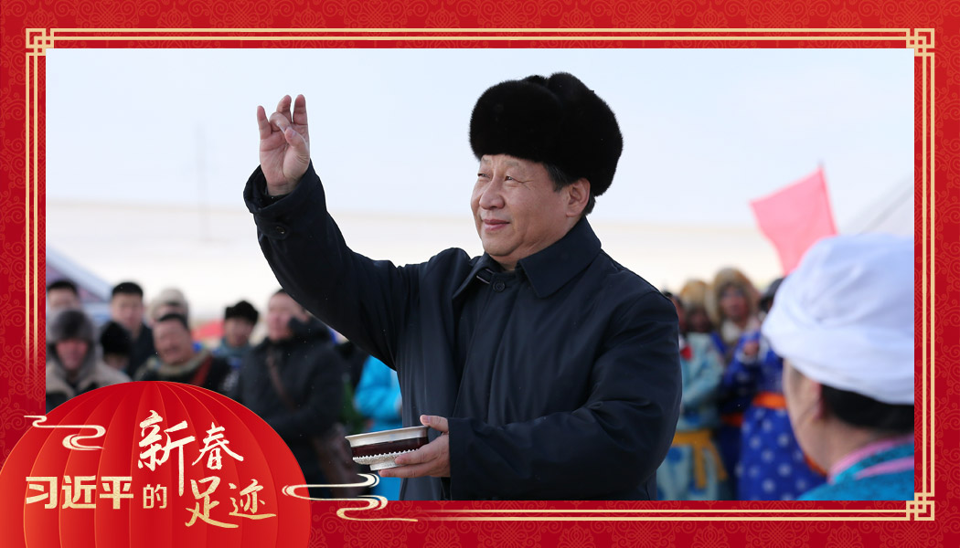 2014年1月27日，習(xí)近平總書(shū)記在內(nèi)蒙古錫林浩特市寶力根蘇木（鄉(xiāng)）參加冬季那達(dá)慕“五畜祈?！眱x式。