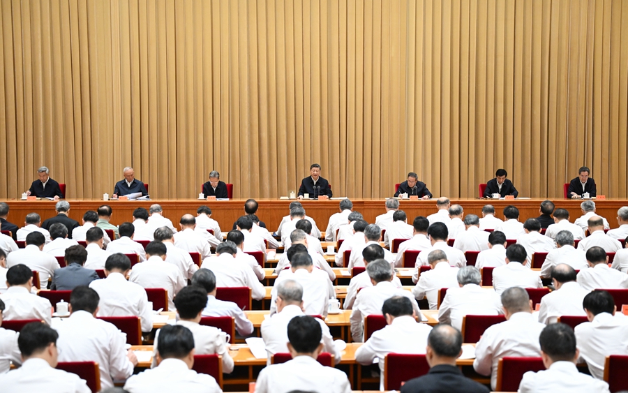 7月14日至15日，中央城市工作會議在北京舉行。中共中央總書記、國家主席、中央軍委主席習近平出席會議并發(fā)表重要講話。中共中央政治局常委李強、趙樂際、王滬寧、蔡奇、丁薛祥、李希出席會議。