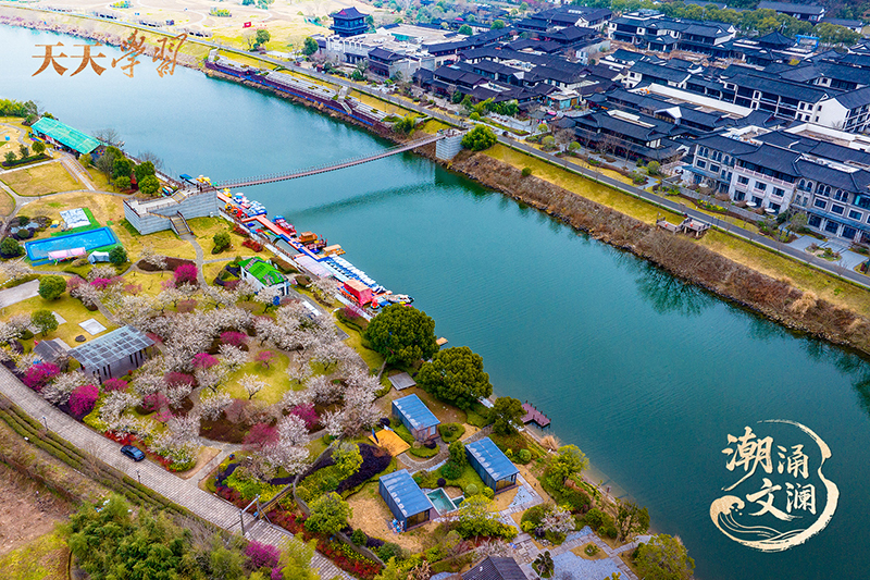 2025年2月17日，浙江紹興，嵊州市越劇小鎮(zhèn)和濕地公園梅花盛開。