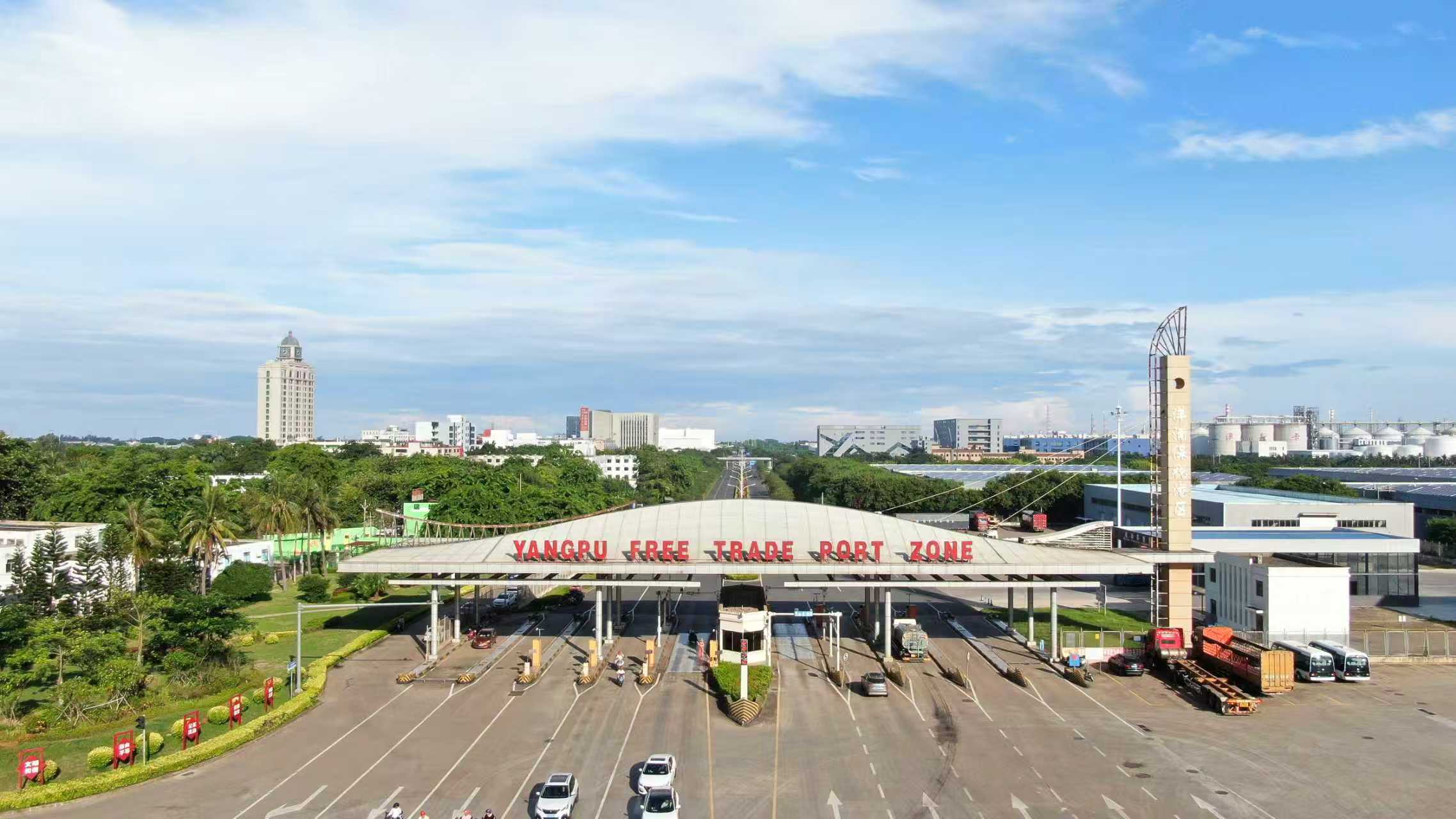 洋浦保稅港區(qū)。人民網(wǎng)記者 符武平攝