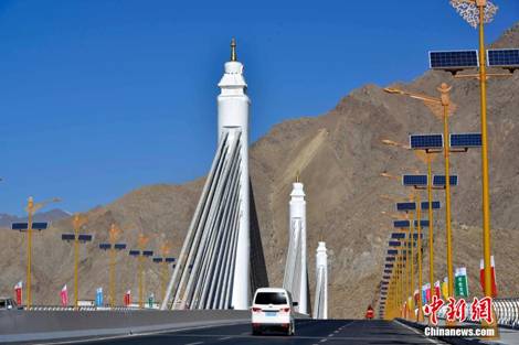 9圖 2013年11月27日納金大橋通車儀式。圖片來源：中新社。.jpg