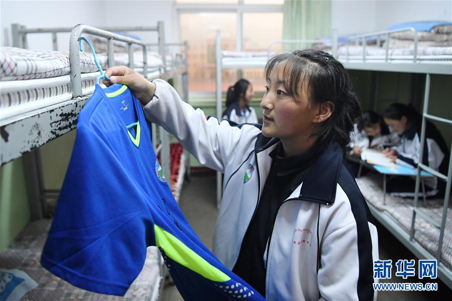 （體育·專題）（24）足球——踢球吧！草原女孩