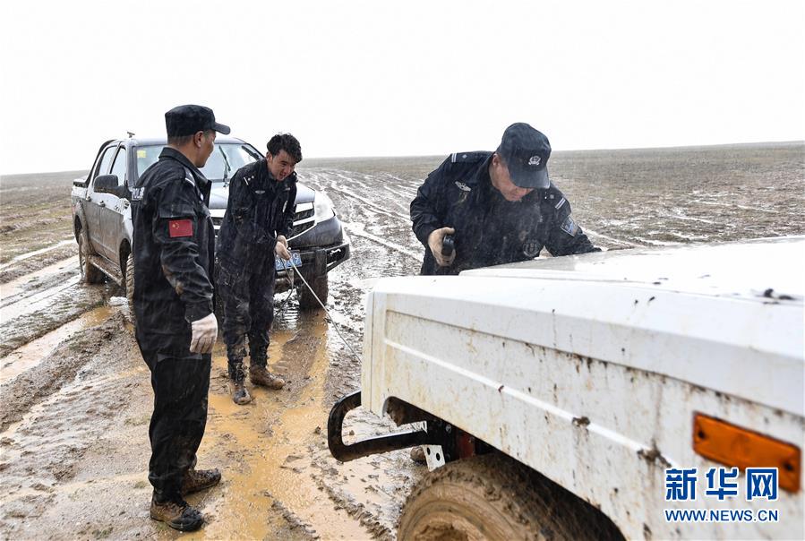 （圖文互動）（4）記者手記：可可西里，“挪”向“藏羚羊大產(chǎn)房”的14個半小時(shí)