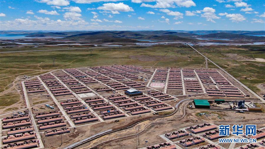 （走向我們的小康生活）（1）青?，敹啵狐S河源的幸福村