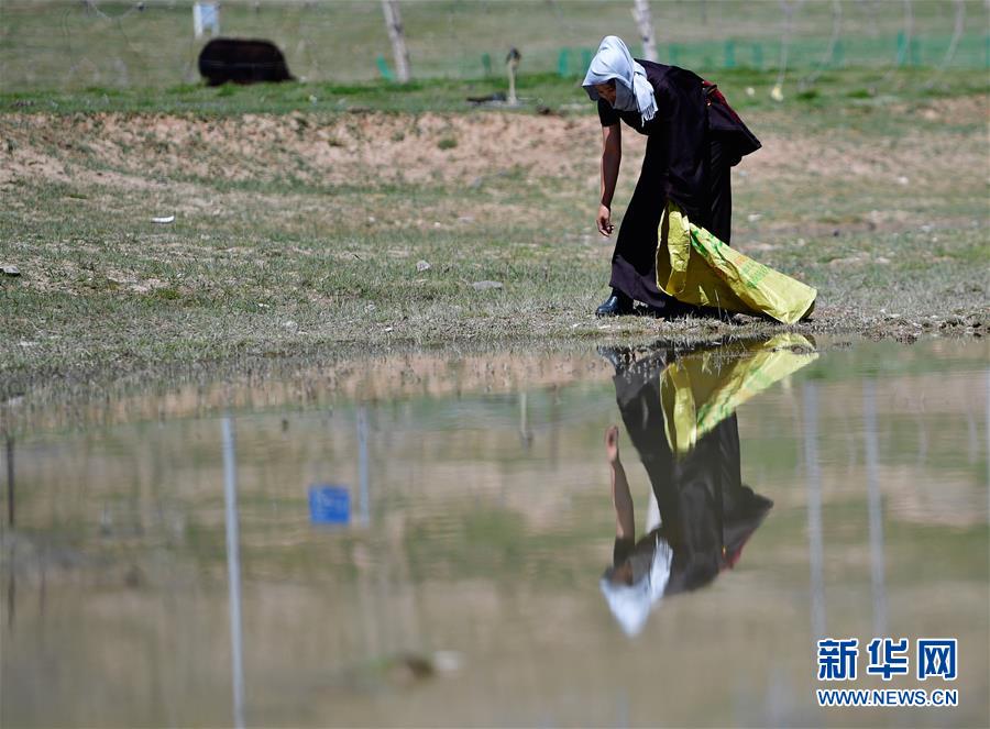 （走向我們的小康生活）（4）青?，敹啵狐S河源的幸福村