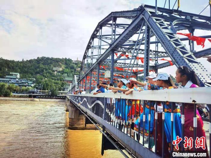 甘肅甘南青少年公益研學(xué)“開眼界”:讓課本知識(shí)“活”起來