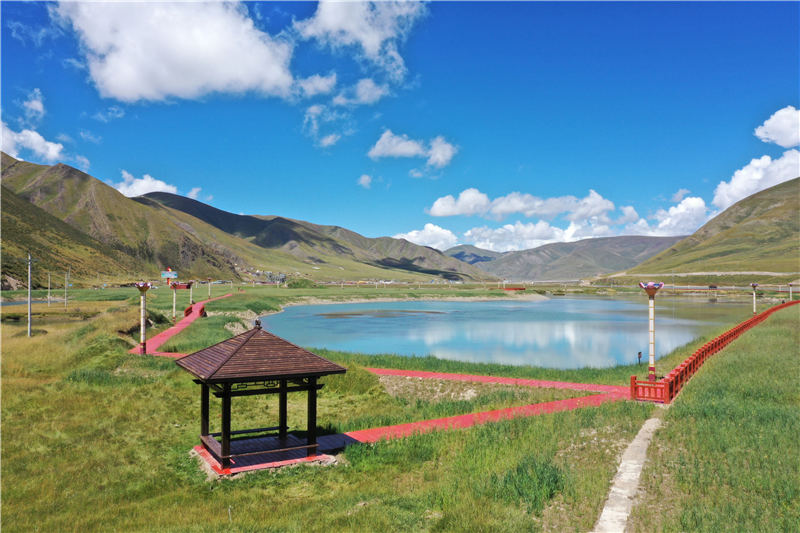 宜牛二村砂場生態(tài)修復后狀況。甘孜州石渠生態(tài)環(huán)境局供圖