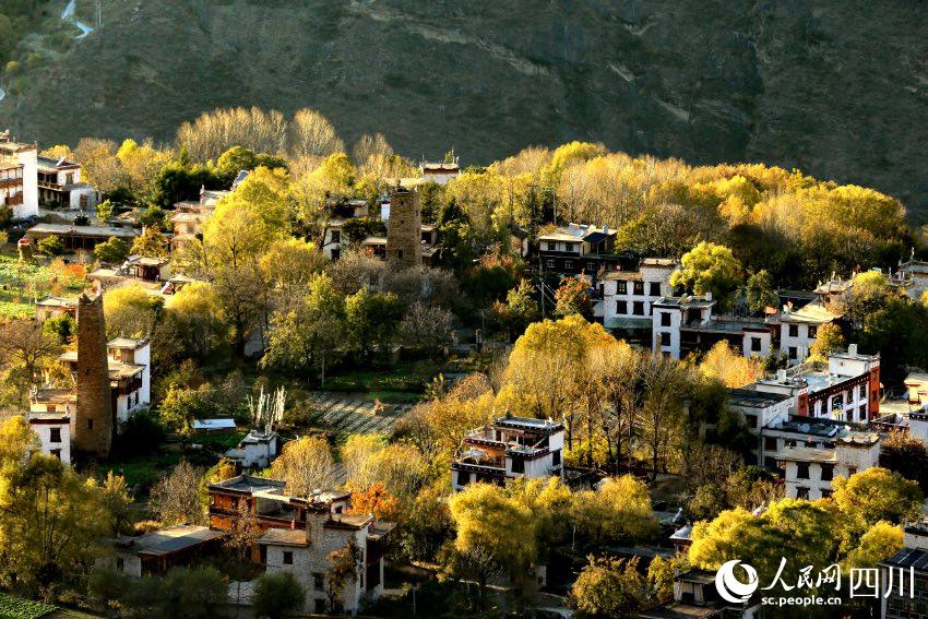 丹巴美景。李永安攝