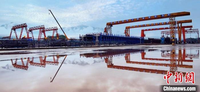 成蘭鐵路高原段T梁發(fā)運(yùn)全部完成?！≈需F八局 供圖