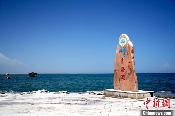 圖為青海湖景區(qū)一角。　孫睿 攝