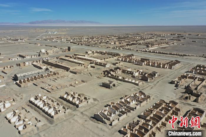 航拍青海省海西蒙古族藏族自治州茫崖市冷湖石油工業(yè)遺址保護區(qū)?！●R銘言 攝